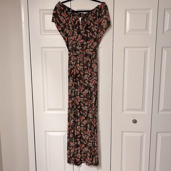 pink modest maxi dress Embroidered Pink Maxi Dress – Modest & Elegant – The Levant Swan